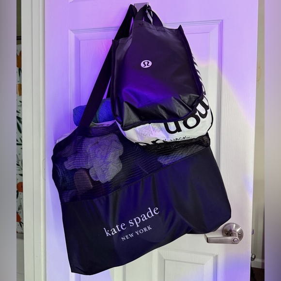 Tops - Women's Mystery Bundle (20 Items)